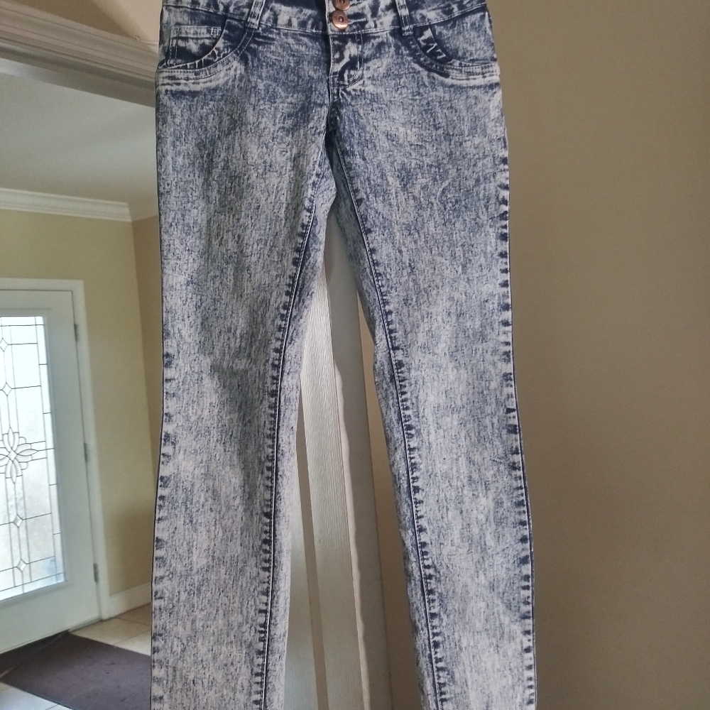 Ella Jeans